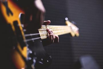 Bass Bass